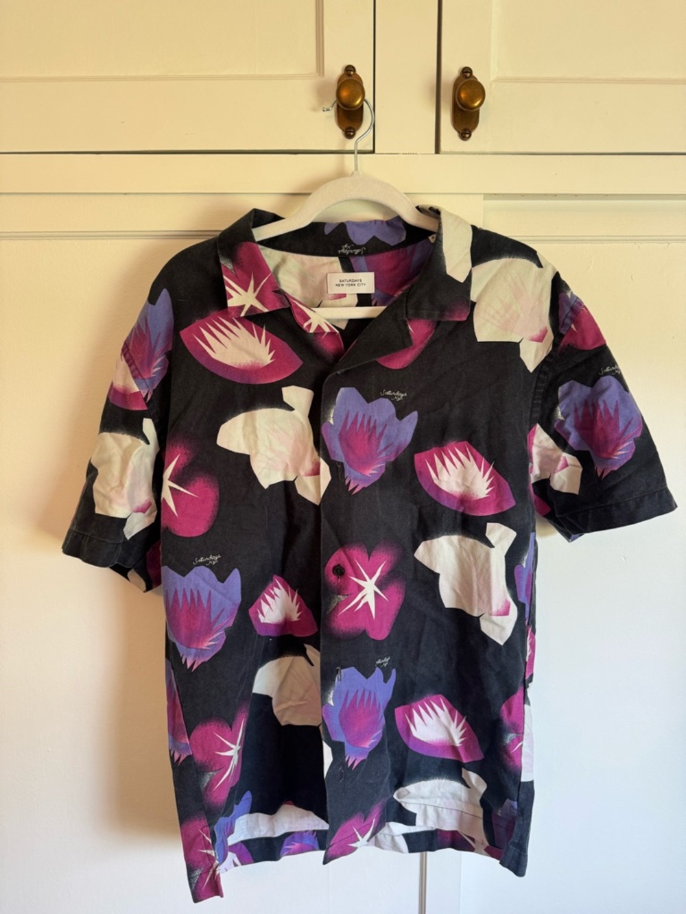 Saturday NYC Black Floral Short-Sleeve Button-Up Shirt